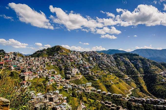 Immerse yourself in the beauty of Himalayas as you go on a Shimla Manali tour